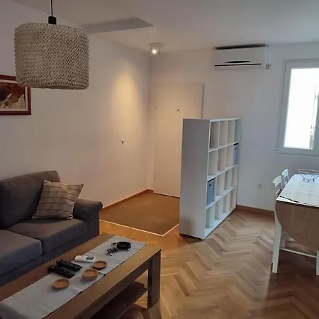 Appartement Tesla - Lovely 2 Bedroom *