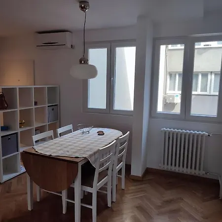 Appartement Tesla - Lovely 2 Bedroom *