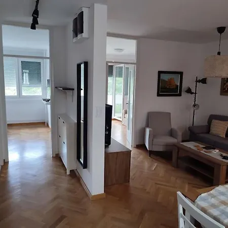 Appartement Tesla - Lovely 2 Bedroom