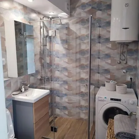 Tesla - Lovely 2 Bedroom