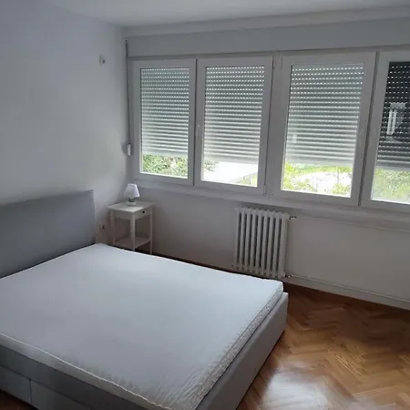Appartement Tesla - Lovely 2 Bedroom
